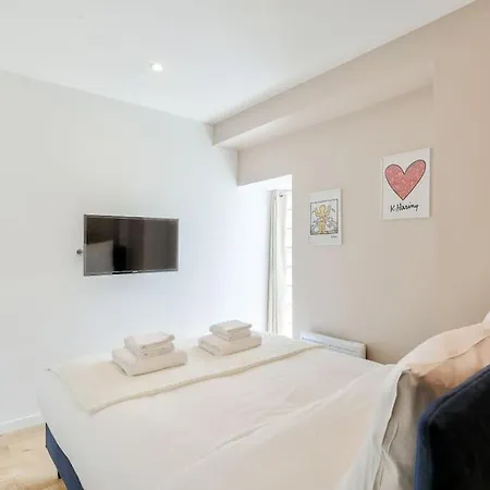 Charme Parisien 4 Personnes, 1 Chambre, 19eme *
