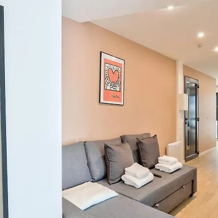 Apartment Charme Parisien 4 Personnes, 1 Chambre, 19eme *