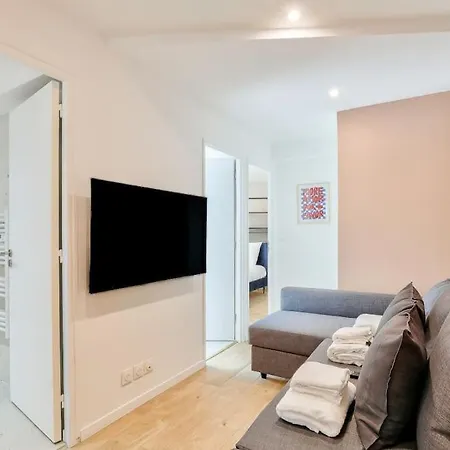 Apartment Charme Parisien 4 Personnes, 1 Chambre, 19eme Paris