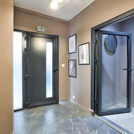 Apartment Charme Parisien 4 Personnes, 1 Chambre, 19eme *